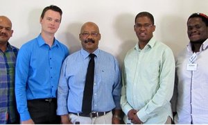  Ou vriende kom kuier by Academia